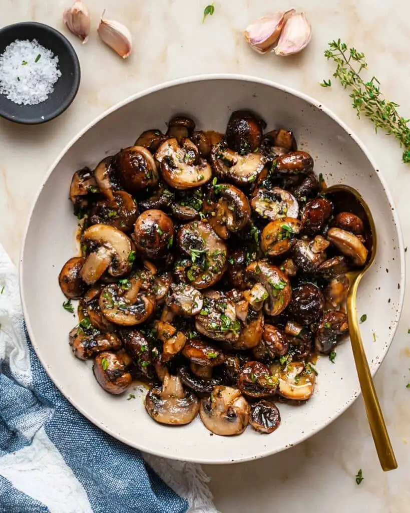 Roasted Mushrooms with Garlic and Thyme Recipe